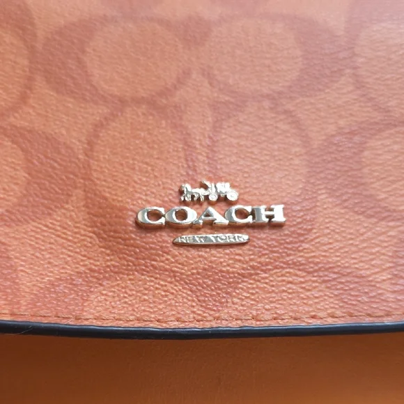 Coach Vibrant Orange Crossbody Bag with Gold Chain - Picture 2 of 6